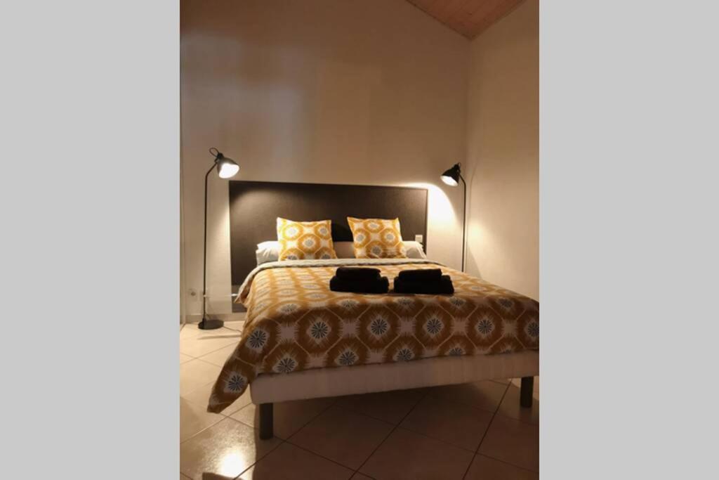 Maison Entiere Au Pied Du Plateau Du Retord 2 Chambres Sdb - Vouvray Ochiaz Экстерьер фото